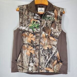 Magellan Outdoors Brown and Green Camouflage Vest